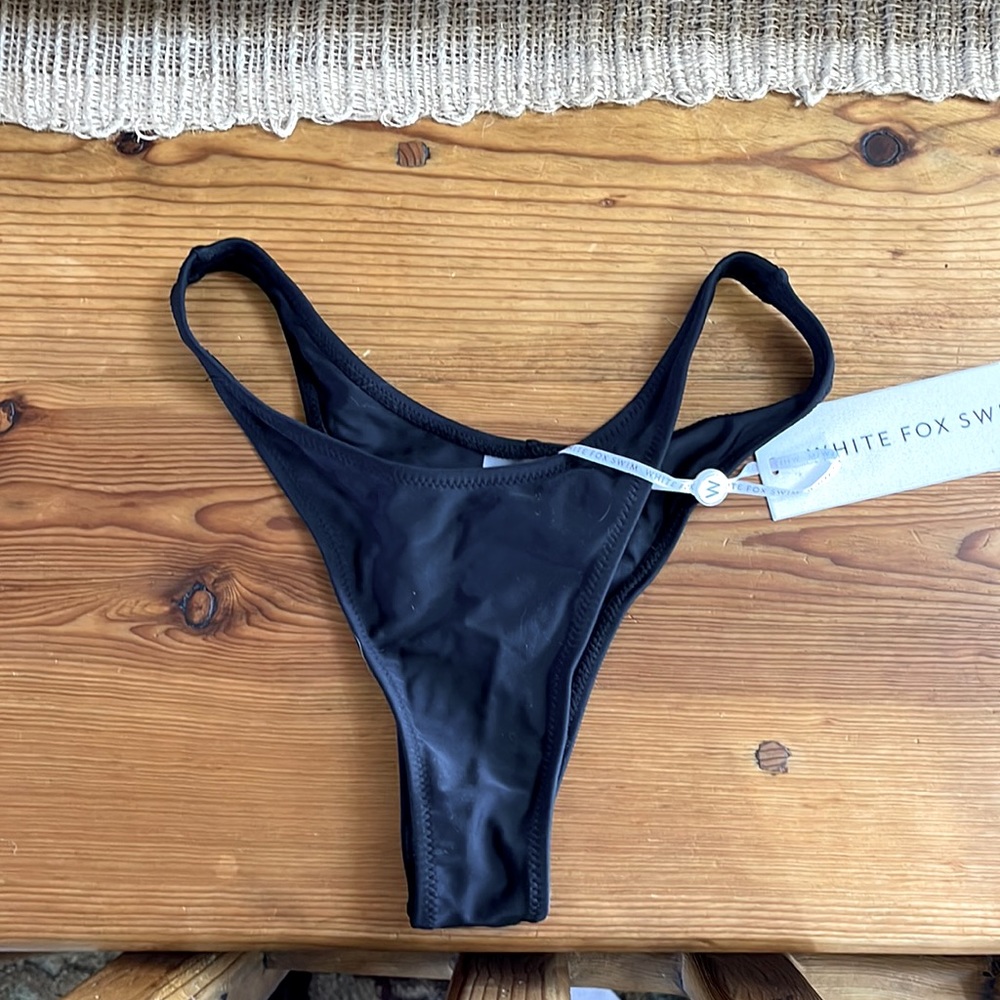 White fox boutique bikini bottoms.